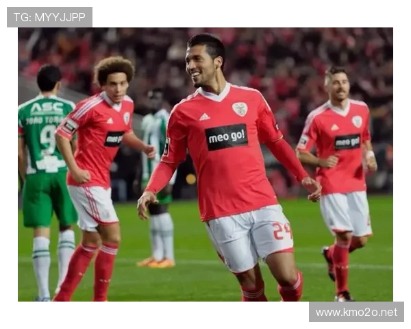 瓦伦西亚传统强队光环消退,近期表现波动影响联赛竞争力 瓦伦西亚传统强队光环消退,近期表现波动影响联赛竞争力