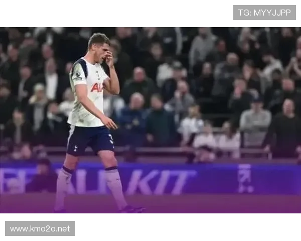 热刺防线压上频频被打穿现象，赛季阶段性表现受限稳定性面临考验