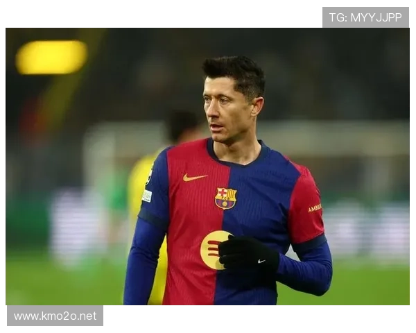 莱万关键战表现稳定性争议