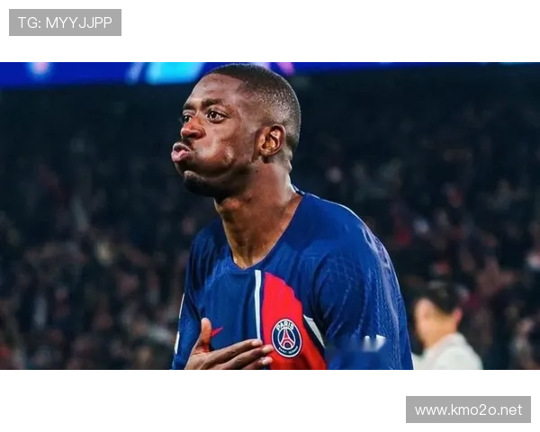 奥斯曼·登贝莱又发机场照，睡衣配豪表，我的消费观被活生生打脸